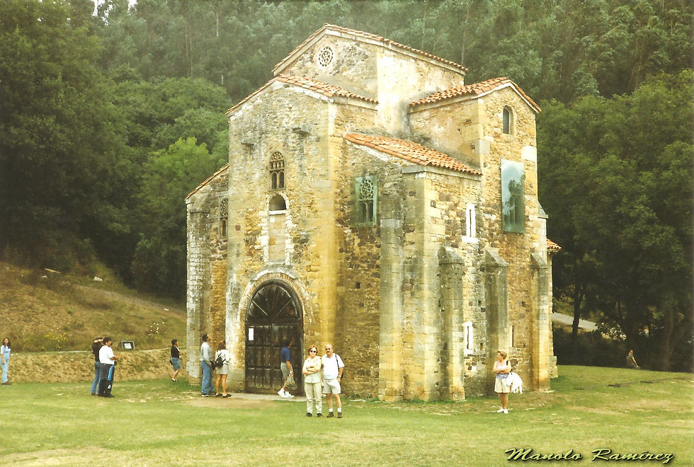 Oviedo. San Miguel de Lillo (P) 1999 001