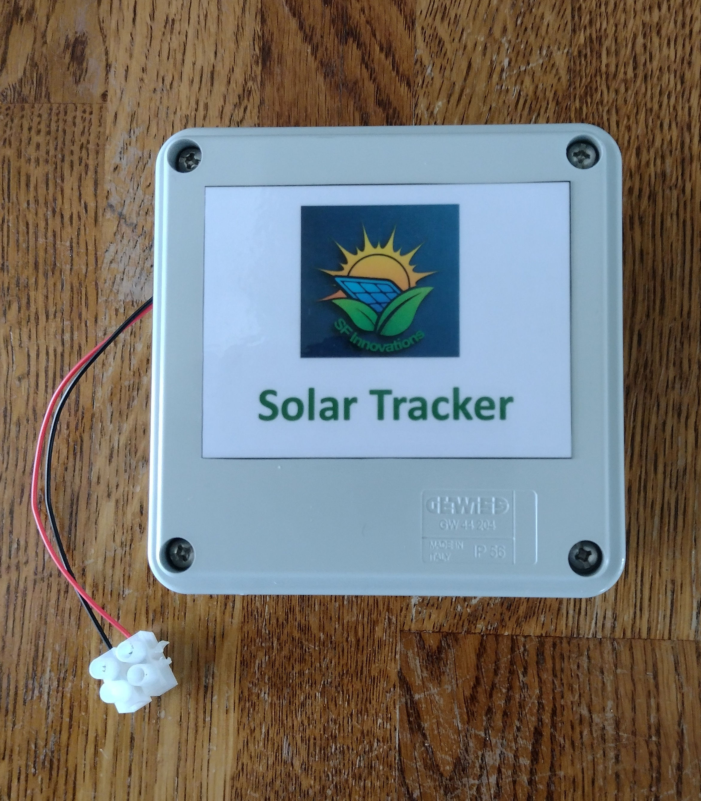 Solar Tracker in enclosure excluding motor