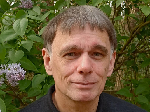 EIN AUTOR GANZ NAH – LYRIKLESUNG IN DER ALTEN TÖPFEREI