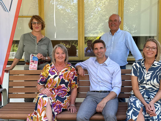 Ein Platz für besondere Gespräche: Die Zuhörbank am Französischen Garten
