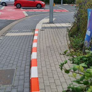 Stolperkanten Kreuzung Harburger Straße Ecke John-Busch-Straße rückgebaut