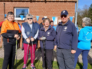 Nordic-Walker des VfL Wathlingen beim „Run Up“ in Beedenbostel