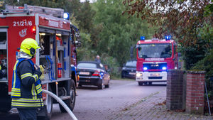 Feuerwehren üben Ernstfall im AllerHaus in Langlingen