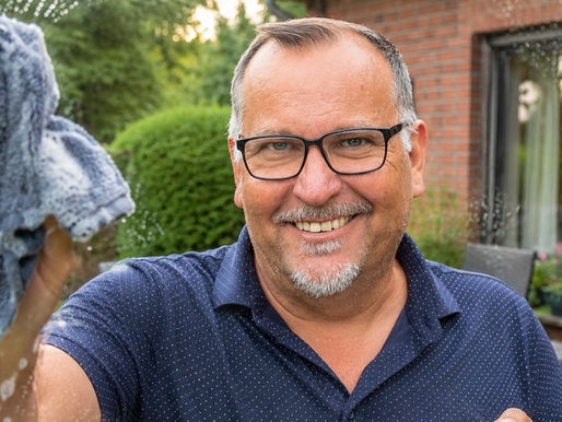 Alexander Hass startet mit ungewöhnlicher Aktion in den Bürgermeisterwahlkampf 