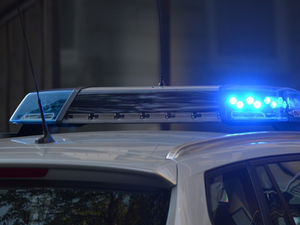 Reifen an sechs geparkten Fahrzeugen zerstochen - Wer kann Hinweise geben?