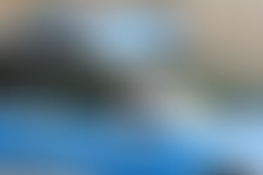 Motorrad kollidiert mit abbiegendem Dacia – Polizei sucht Zeugen