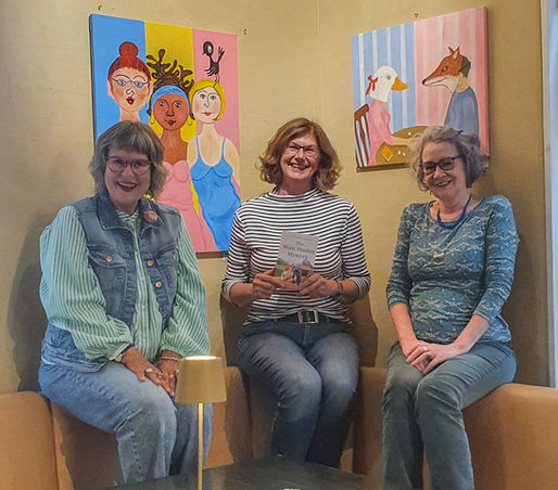 Marion Denecke, Krimiautorin Martina Hancke und Stephanie Hantzko