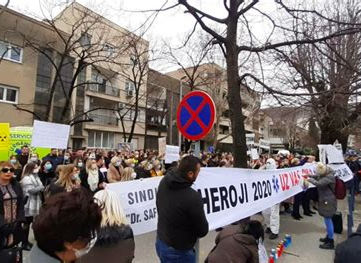 BOSNIA AND HERZEGOVINA - Health workers justified protest amid pandemic