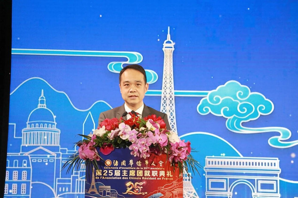 沈钢公使宣读了中国驻法大使邓励的贺信并致辞。