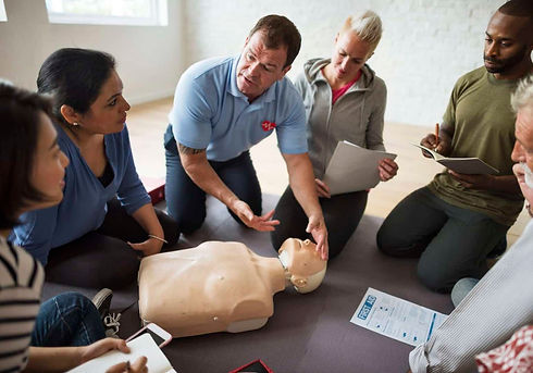 first-aid-training-course-instructor.jpg