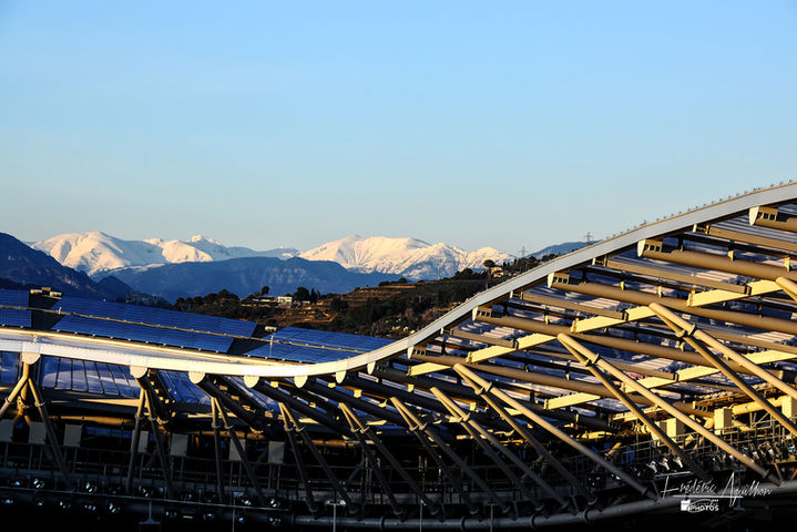 Les Alpes du Sud vue depuis le stade Allianz Riviera à Nice