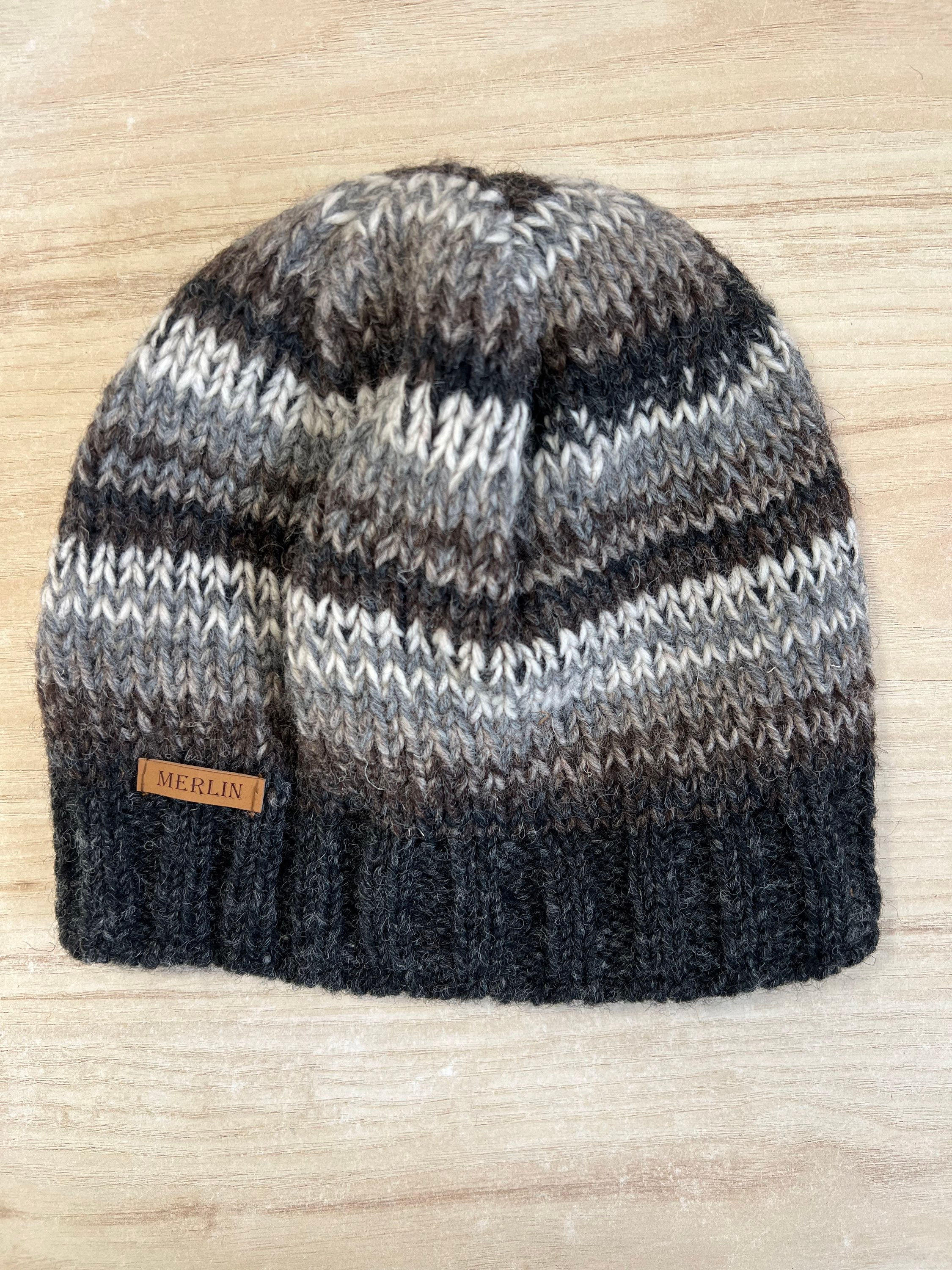 Mütze in Naturfarben, passend zu jedem Stil