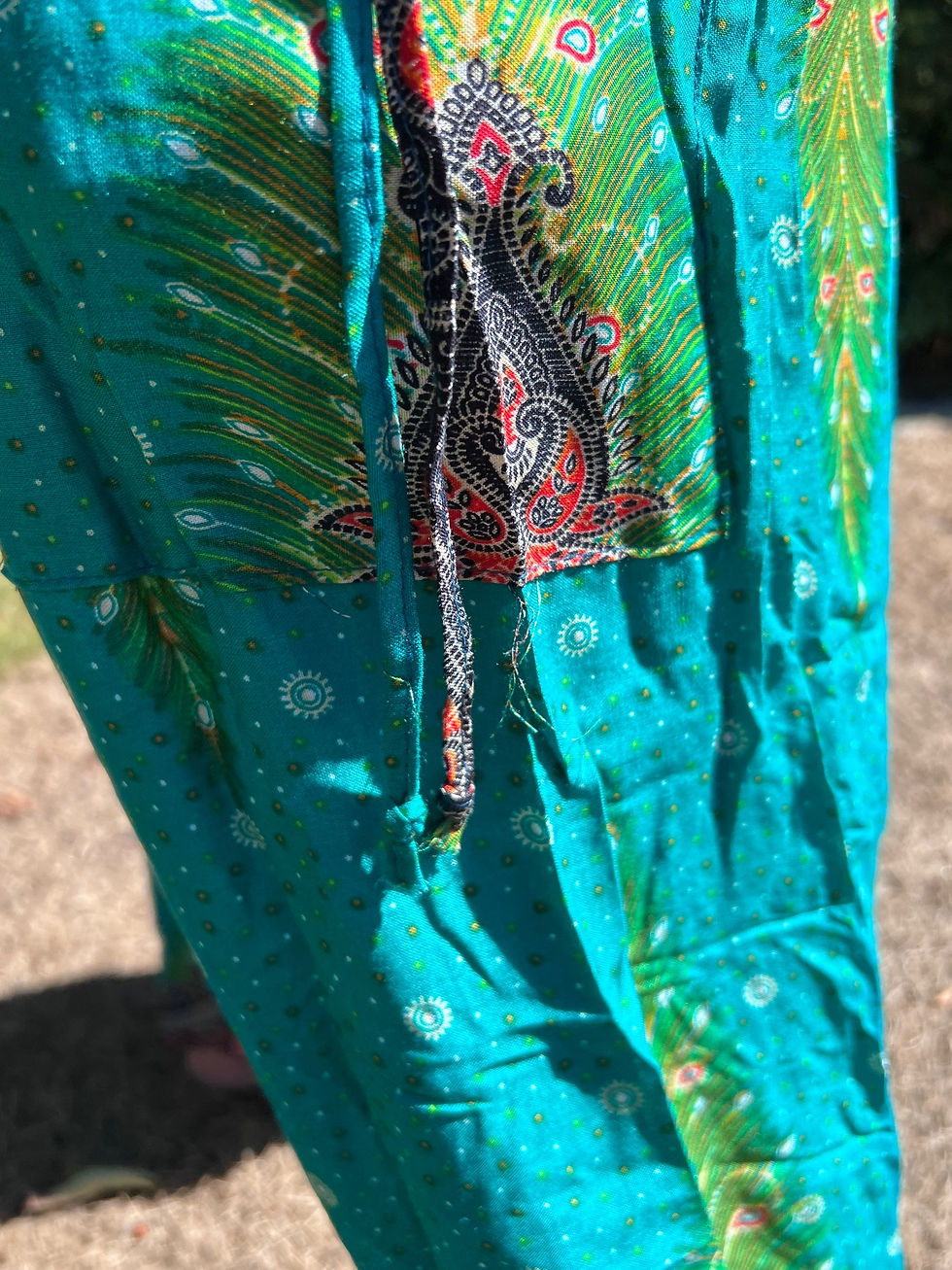 Miniaturbild: Tabi Hosen hochgeschnitten ,Oriental’ Design 