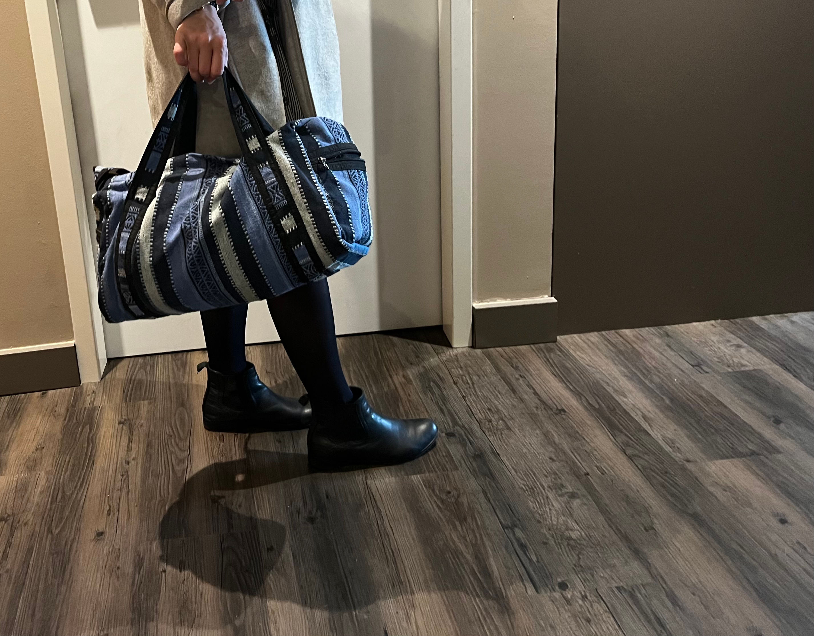 Grosse Tasche mit viel Stauraum für Reisen, im Schwimmbad oder für das Training