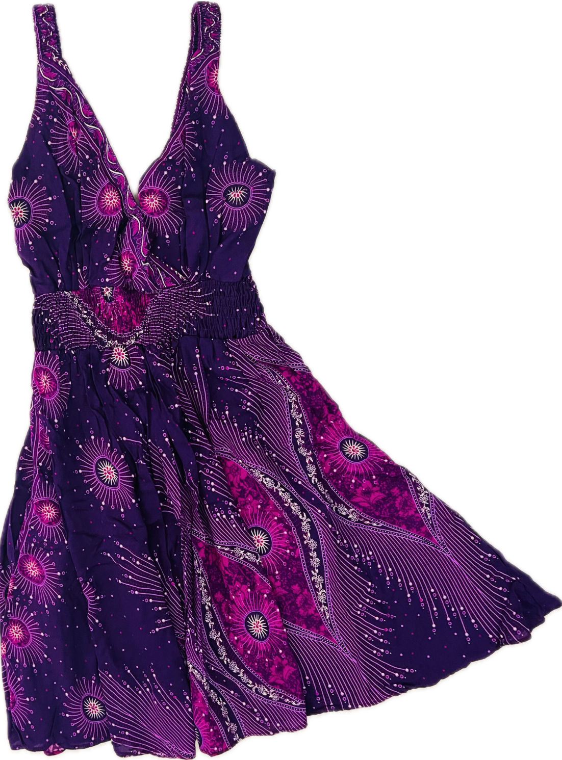 Kurzes violettes Kleid mit prachtvollem Muster lässt Deine Haut geniessen