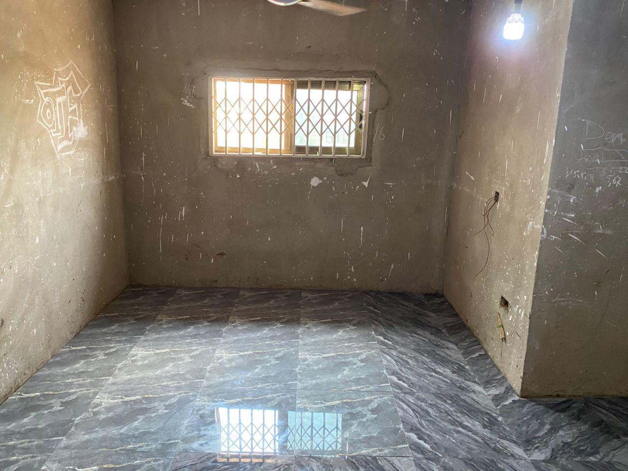 SINGLE ROOM SELF CONTAIN