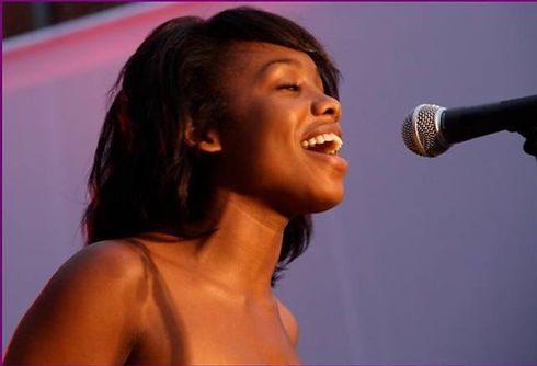 singer1.jpg