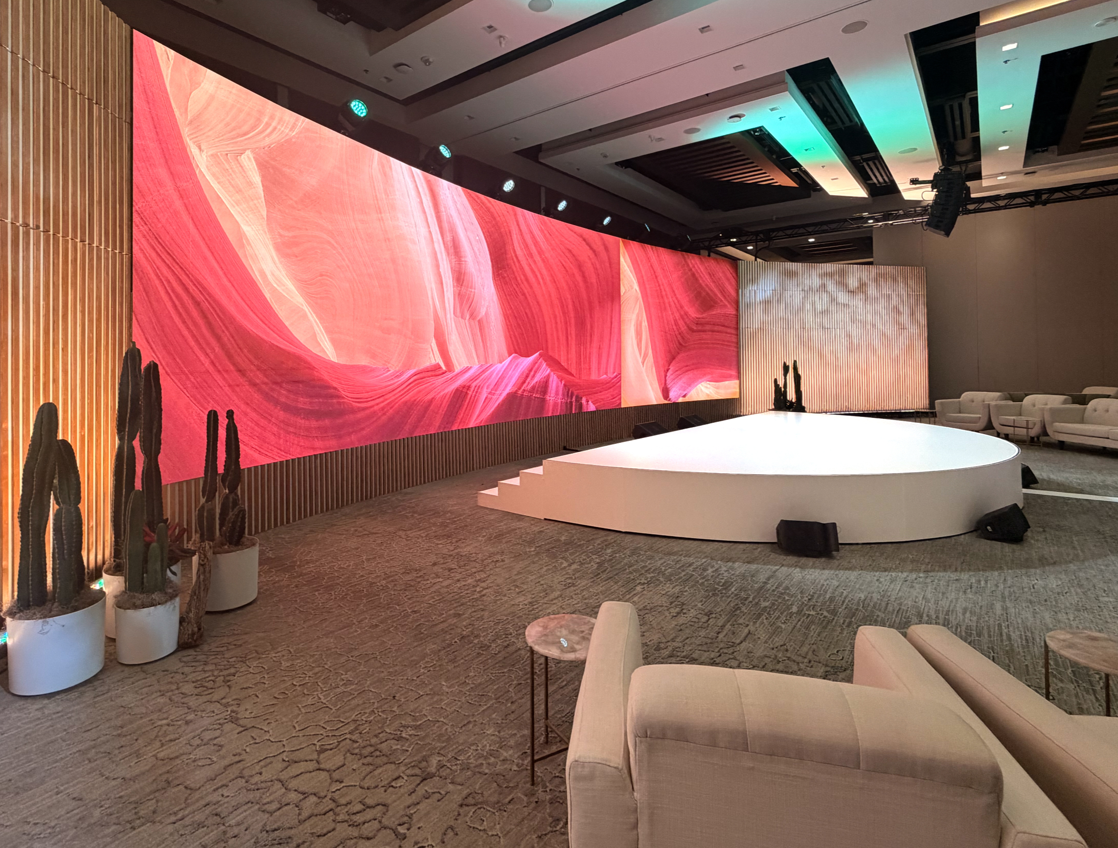 Gala Circle Stage