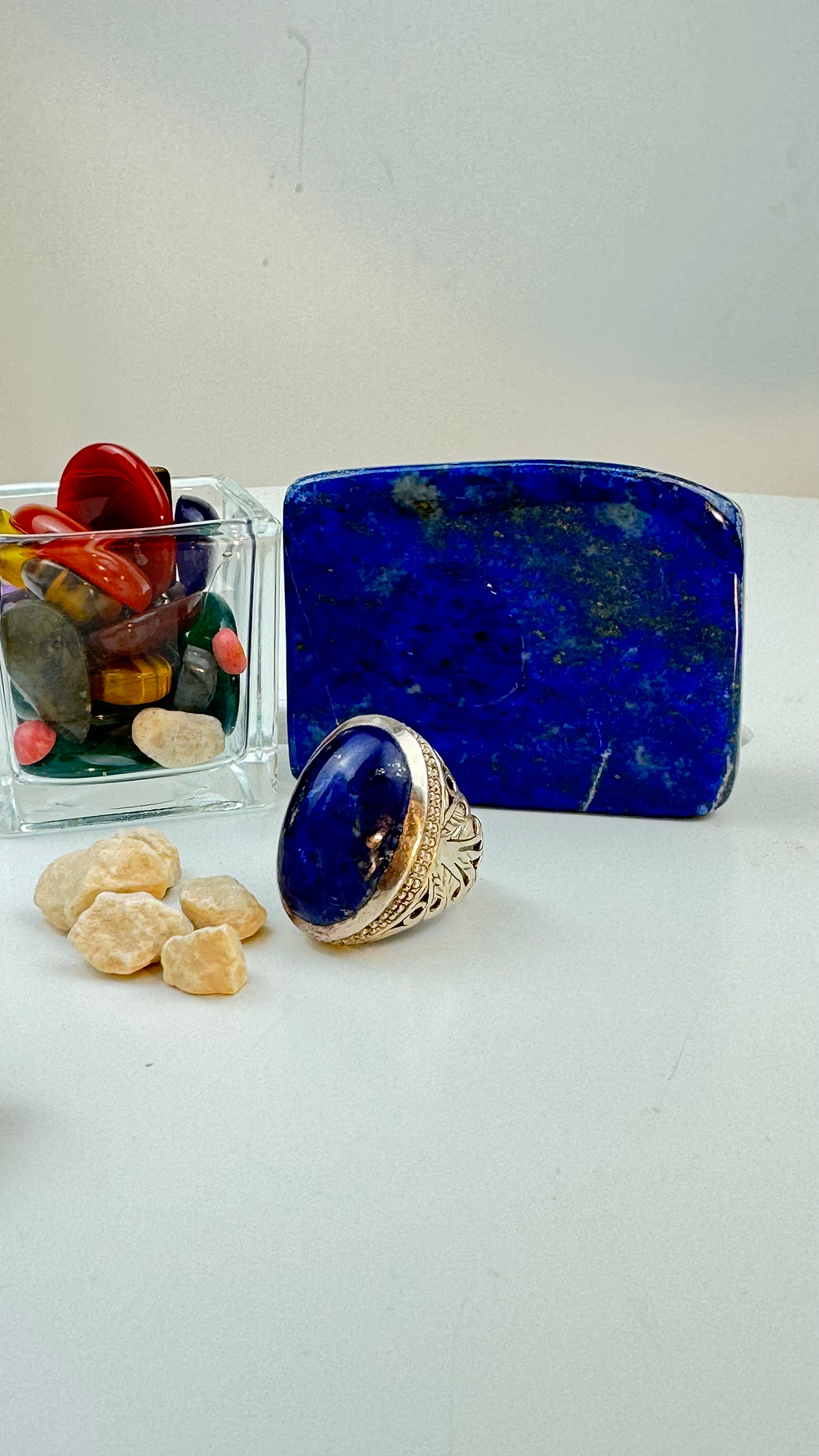 Miniature : Bague afghane en argent et lapis-lazuli 