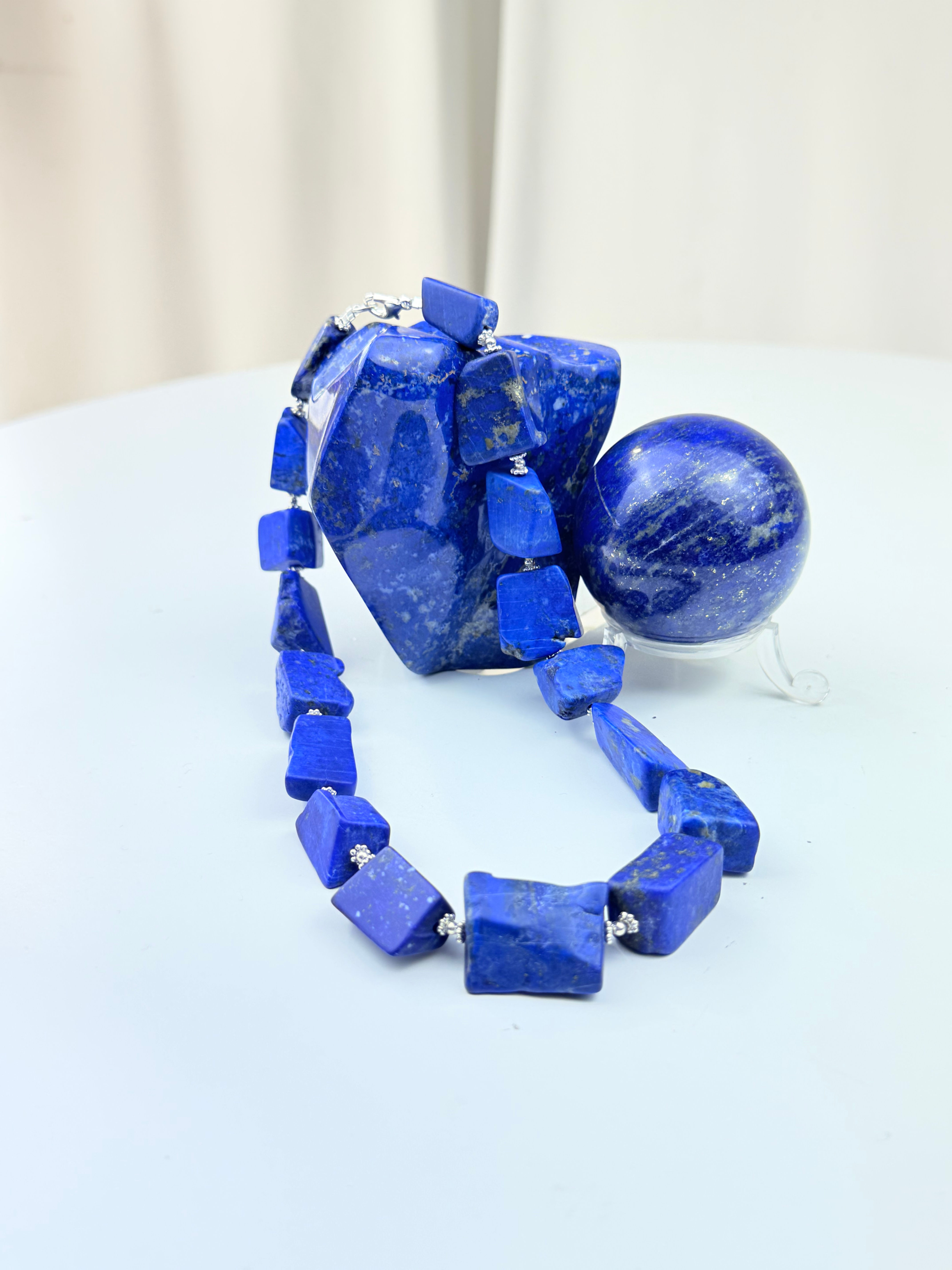 Collier afghane en lapis lazuli