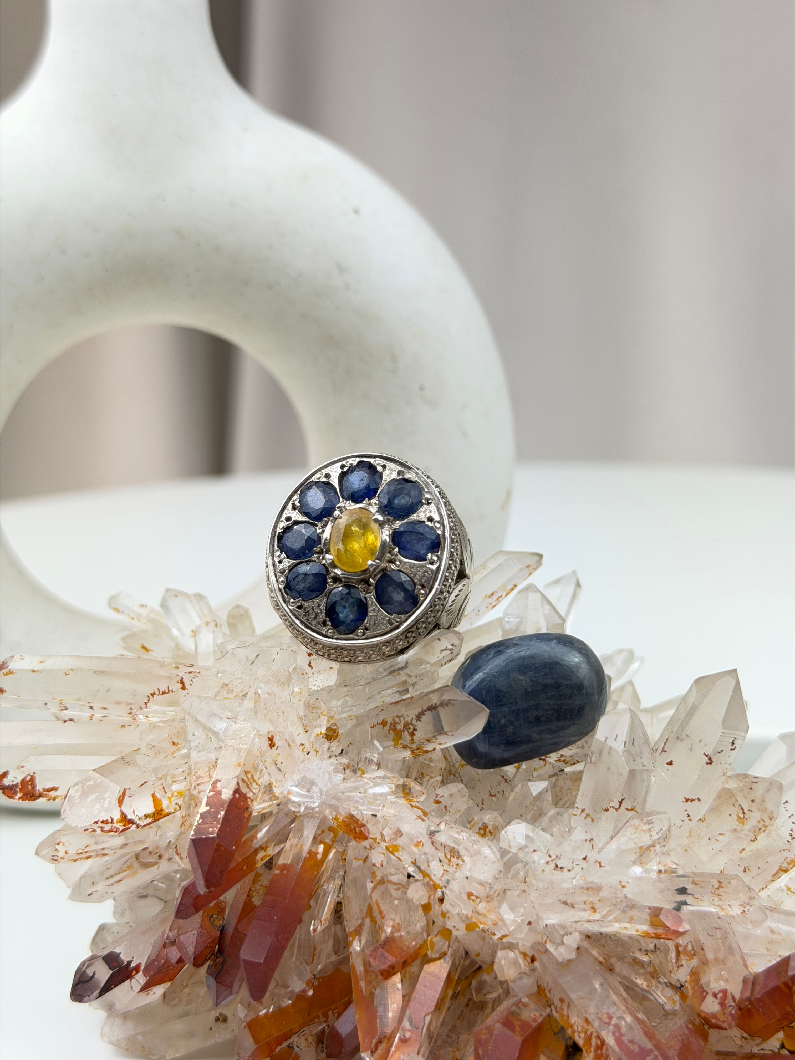 Magnifique bague afghane en argent et saphir et citrine