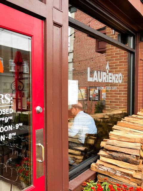 Window lettering