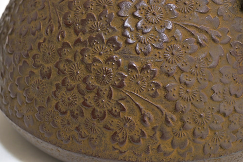 鉄瓶 宝重桜 (唐銅蓋) 2.0L | 南部鉄器 幸工芸 鉄瓶