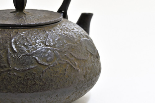 鉄瓶 平丸型 馬 1.1L | 南部鉄器 幸工芸 鉄瓶