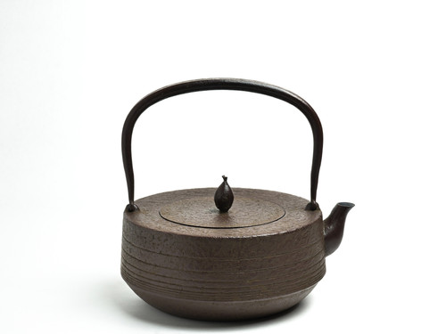 南部鉄器鉄瓶大黒天恵比寿肩付肌1.8リットル印有り 鉄瓶 平丸正形桜 1.2L| 南部鉄器の老舗 及源鋳造 OIGEN 公式