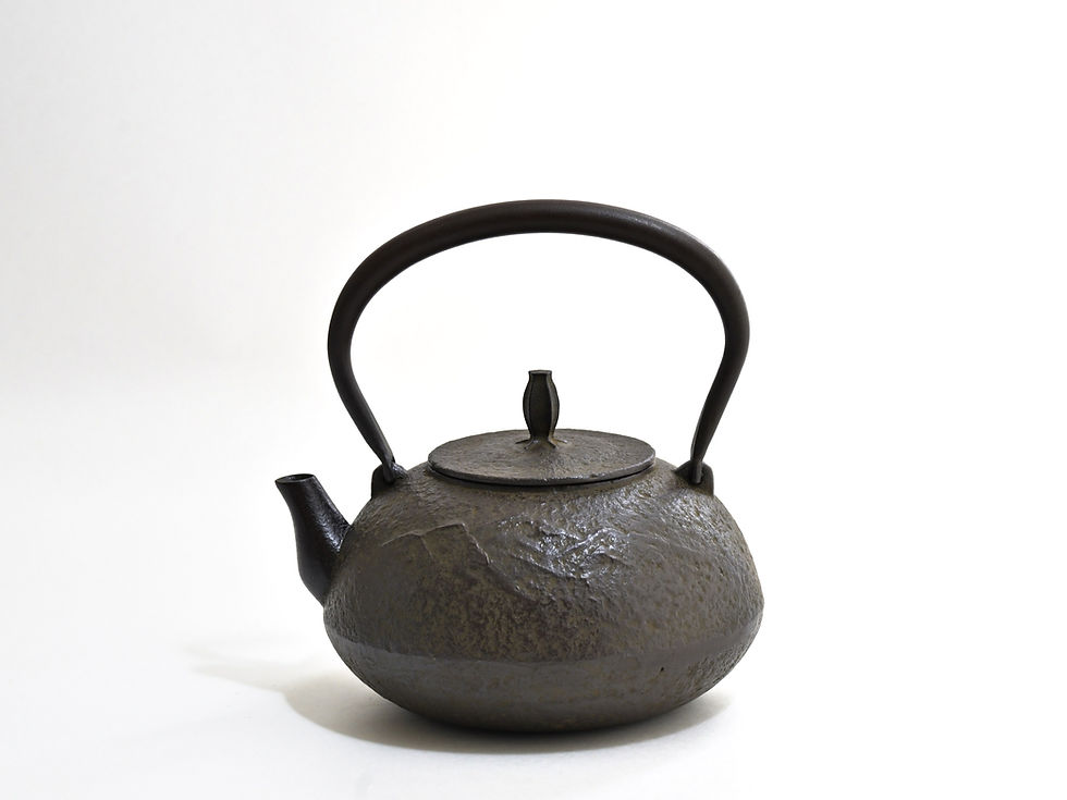 Thumbnail: Iron kettle flat round horse 1.1L