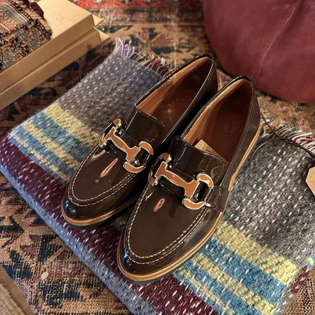 Penelope Chilvers in Stow on the Wold