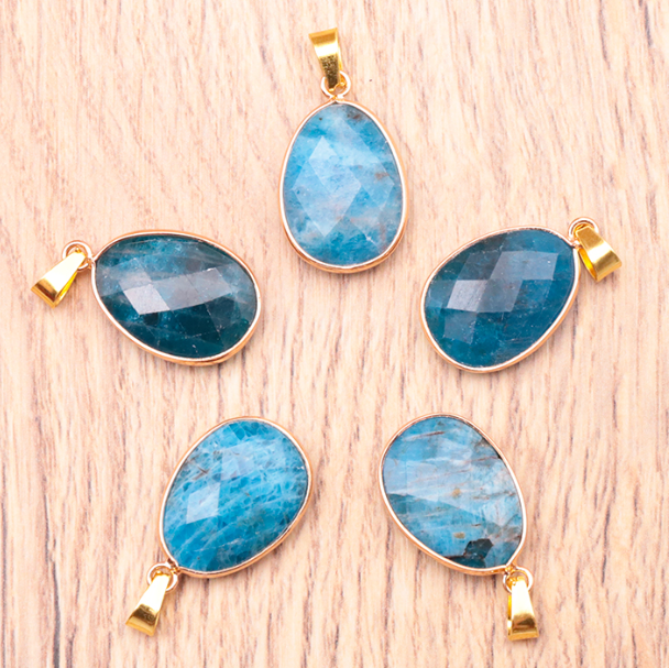 Miniature : Pendentif serti ovale