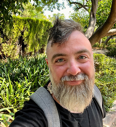 Milo Headshot Valencia 2025.jpg