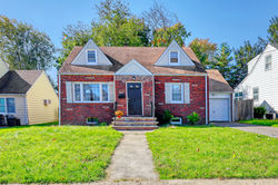 12-28 Fairclough Place Fair Lawn NJ