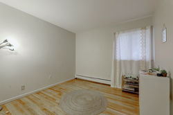 8 Glen Court, Hawthorne, NJ