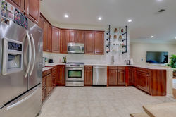 1218 Warrens Way Wanaque, NJ