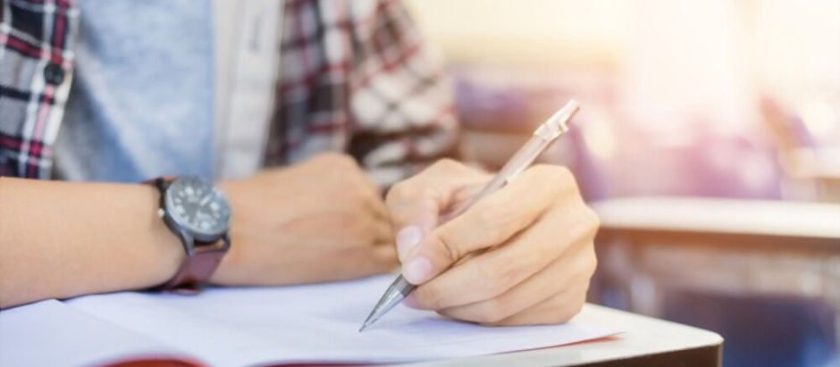 ¿Por qué es importante hacer simulacros de exámenes de Oposiciones?