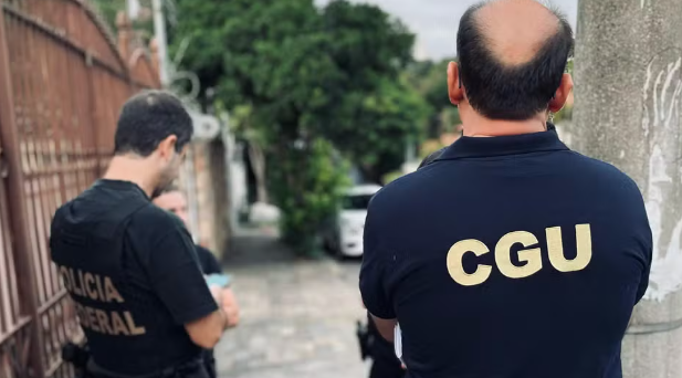 Operação da Polícia Federal em vários estados brasileiros contra fraudes no INSS. — Foto: Polícia Federal