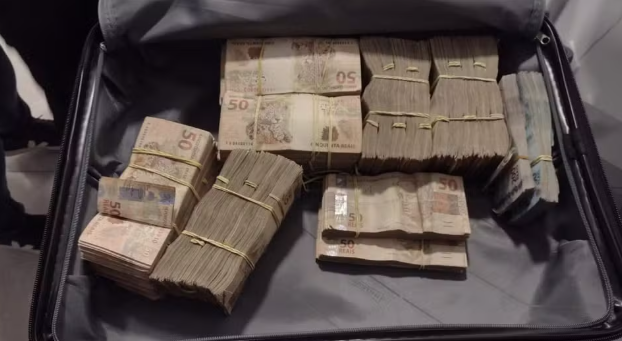 Dinheiro em espécie apreendido em operação da Polícia Federal. — Foto: Polícia Federal