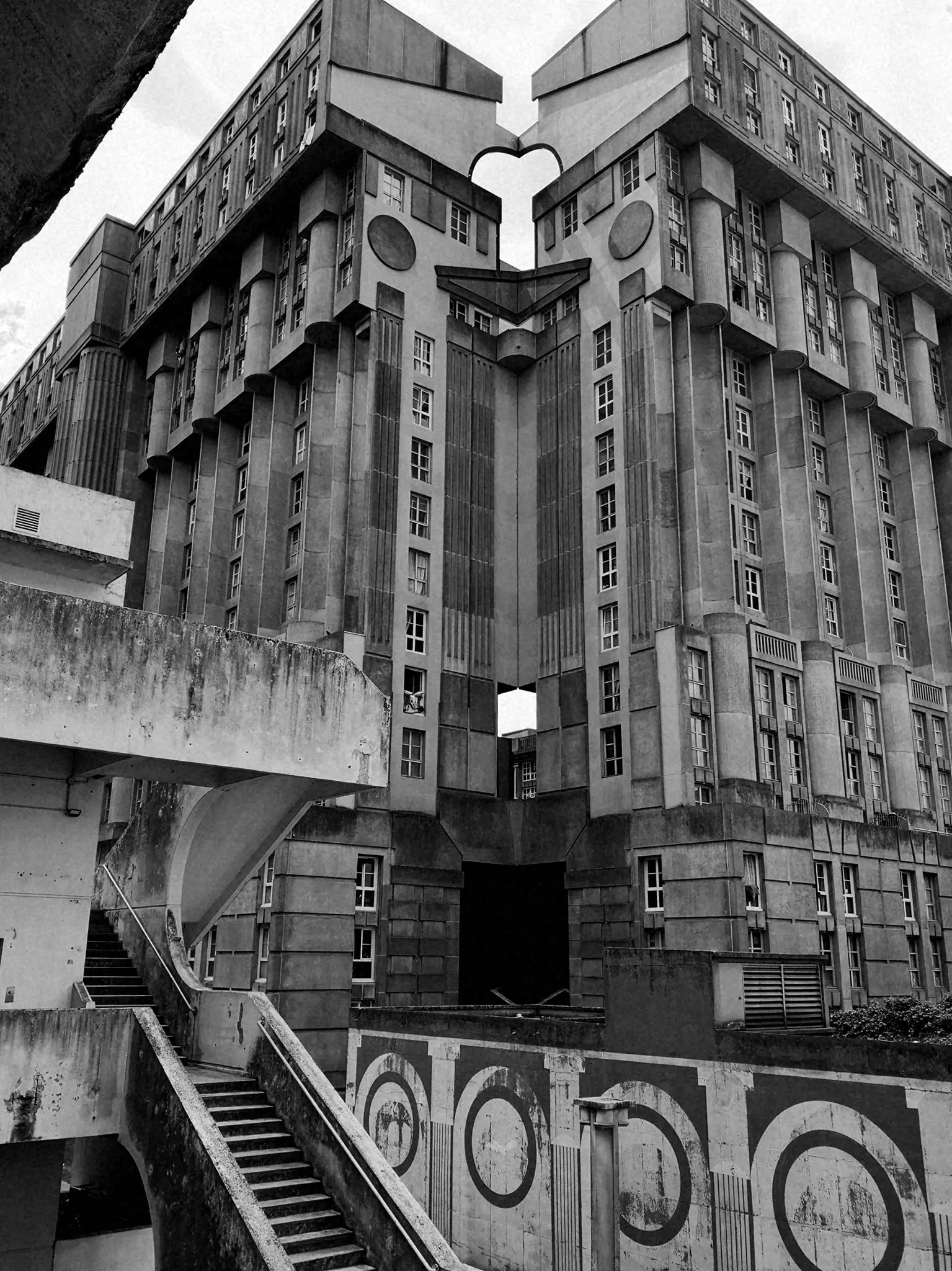 Les Espaces d’Abraxas in Noisy-Le-Grand, immortalized in the last installment of Hunger Games