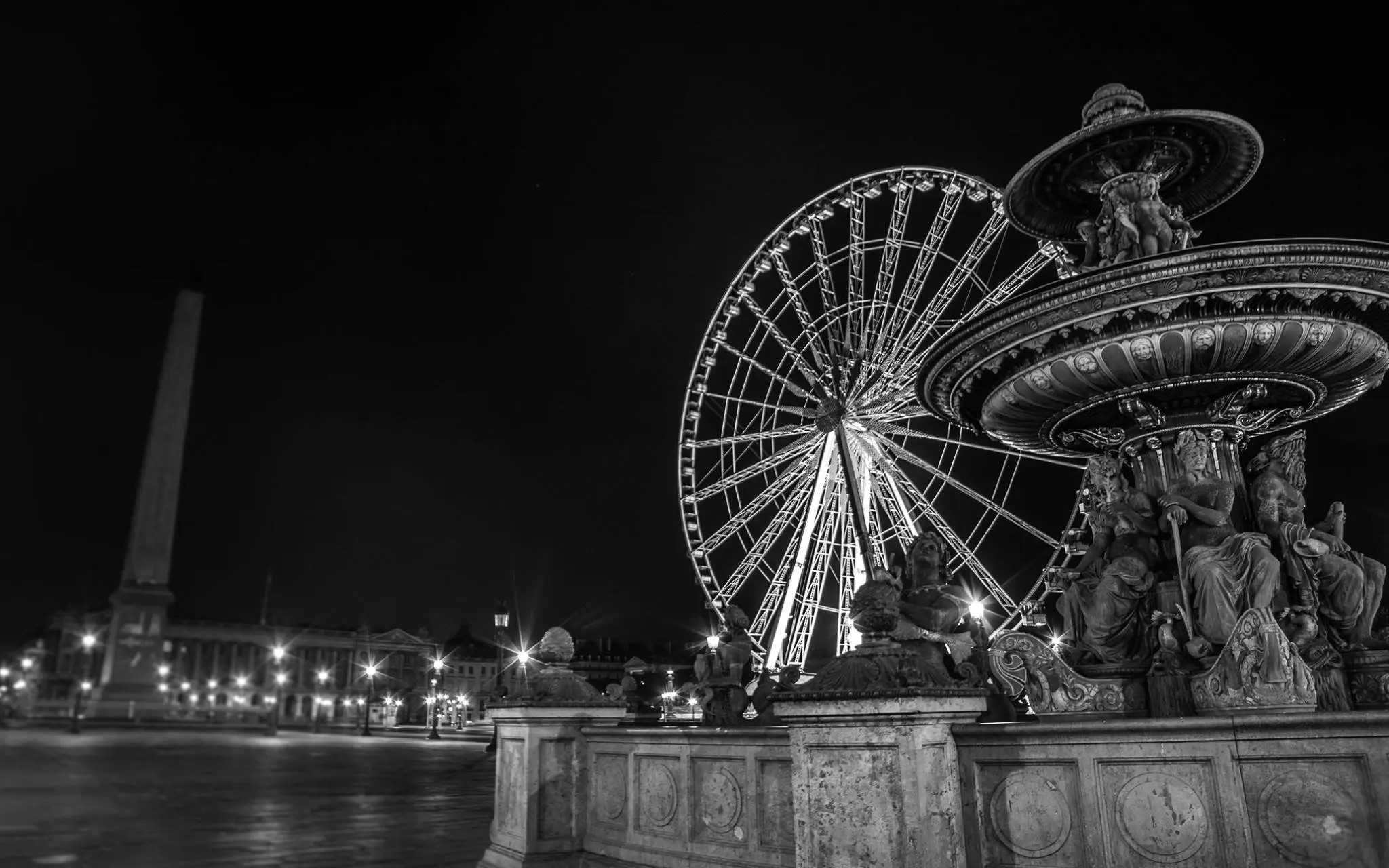 Discovering Place de la Concorde: Immerse Yourself in History and Grandeur on Our Private Tours of Paris