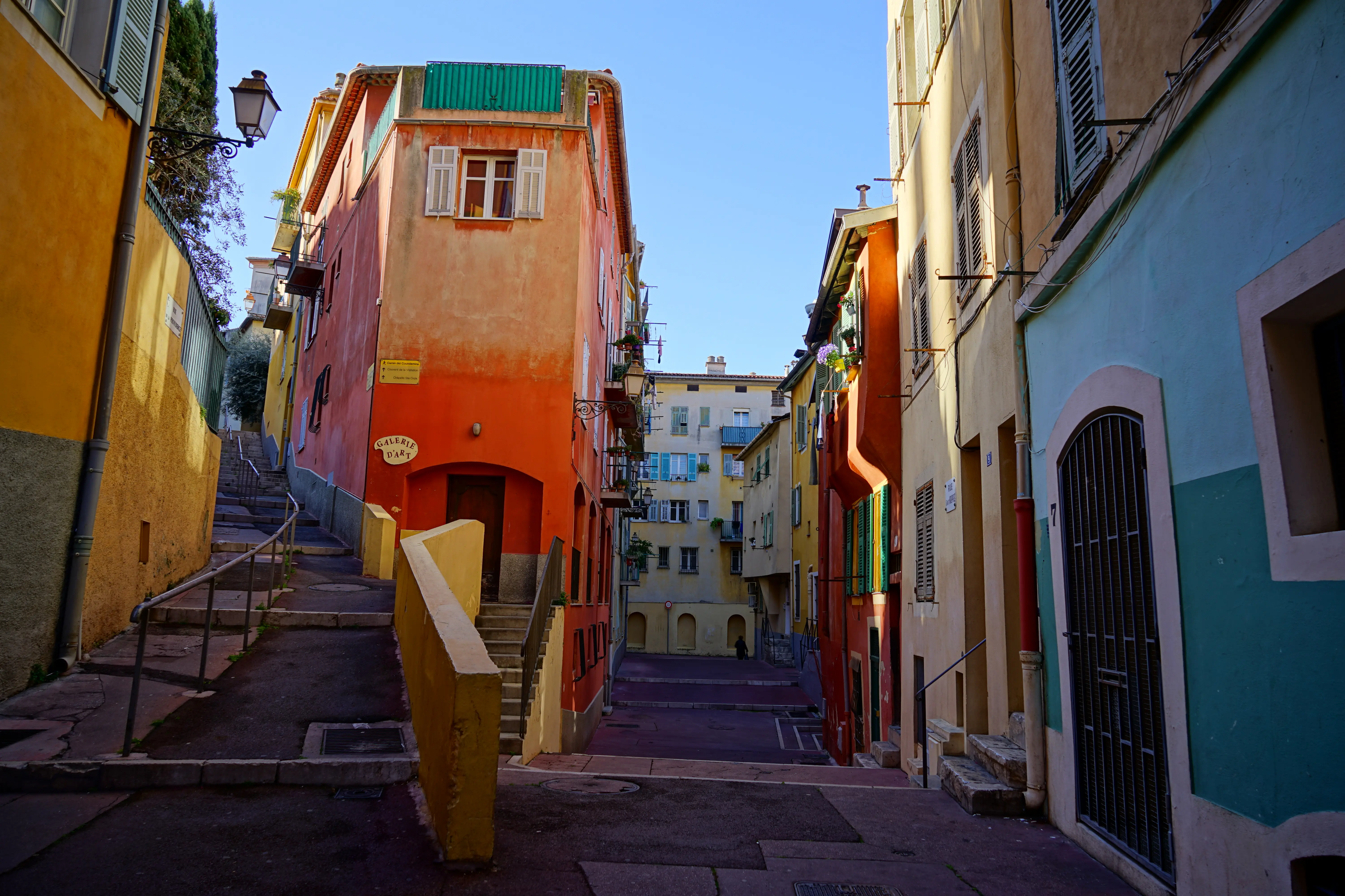 A Guided Walking Tour Immersed in History, Culture, and Delectable Cuisine