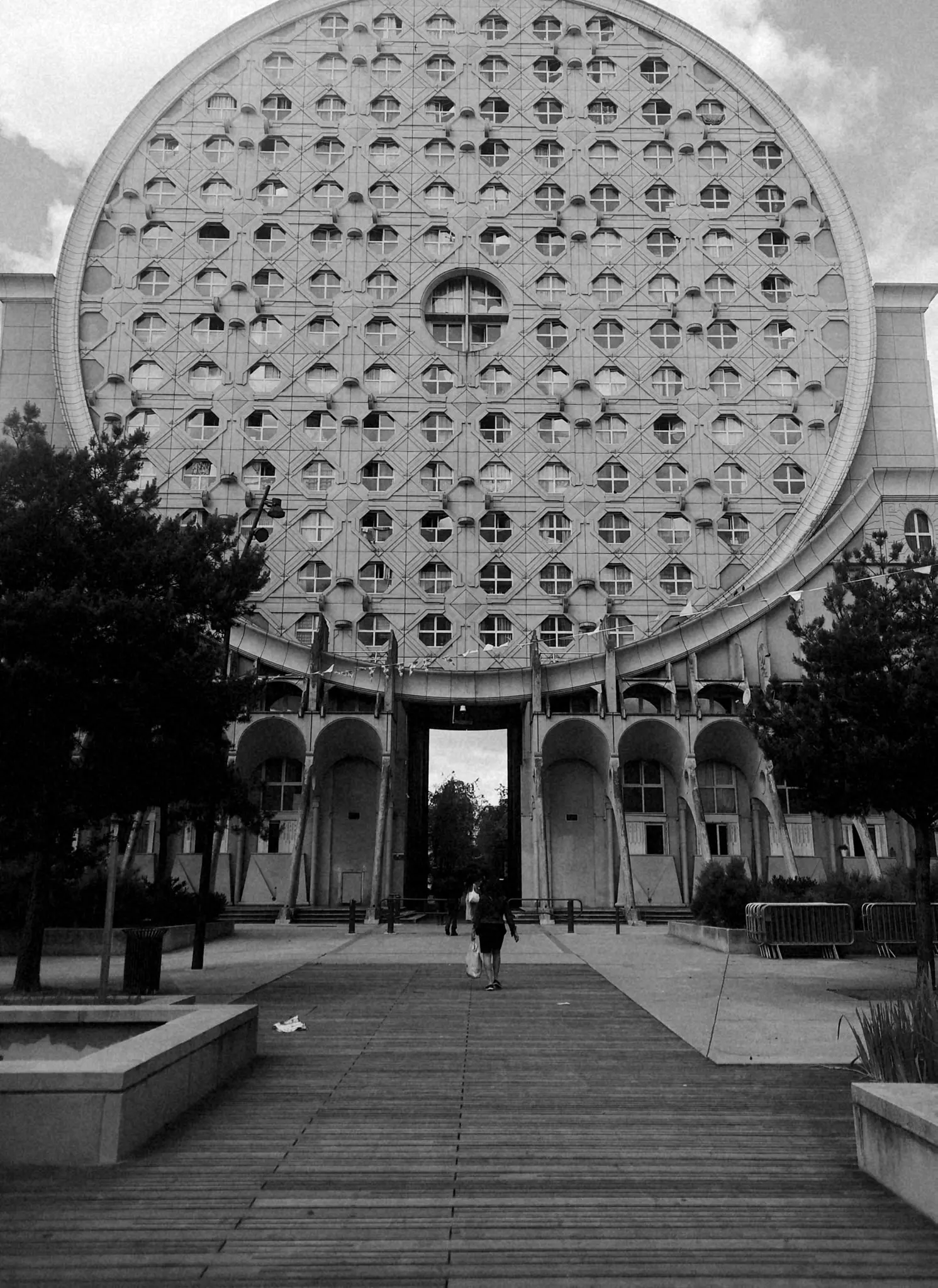 Discover the raw beauty of Brutalist architecture on our guided tou