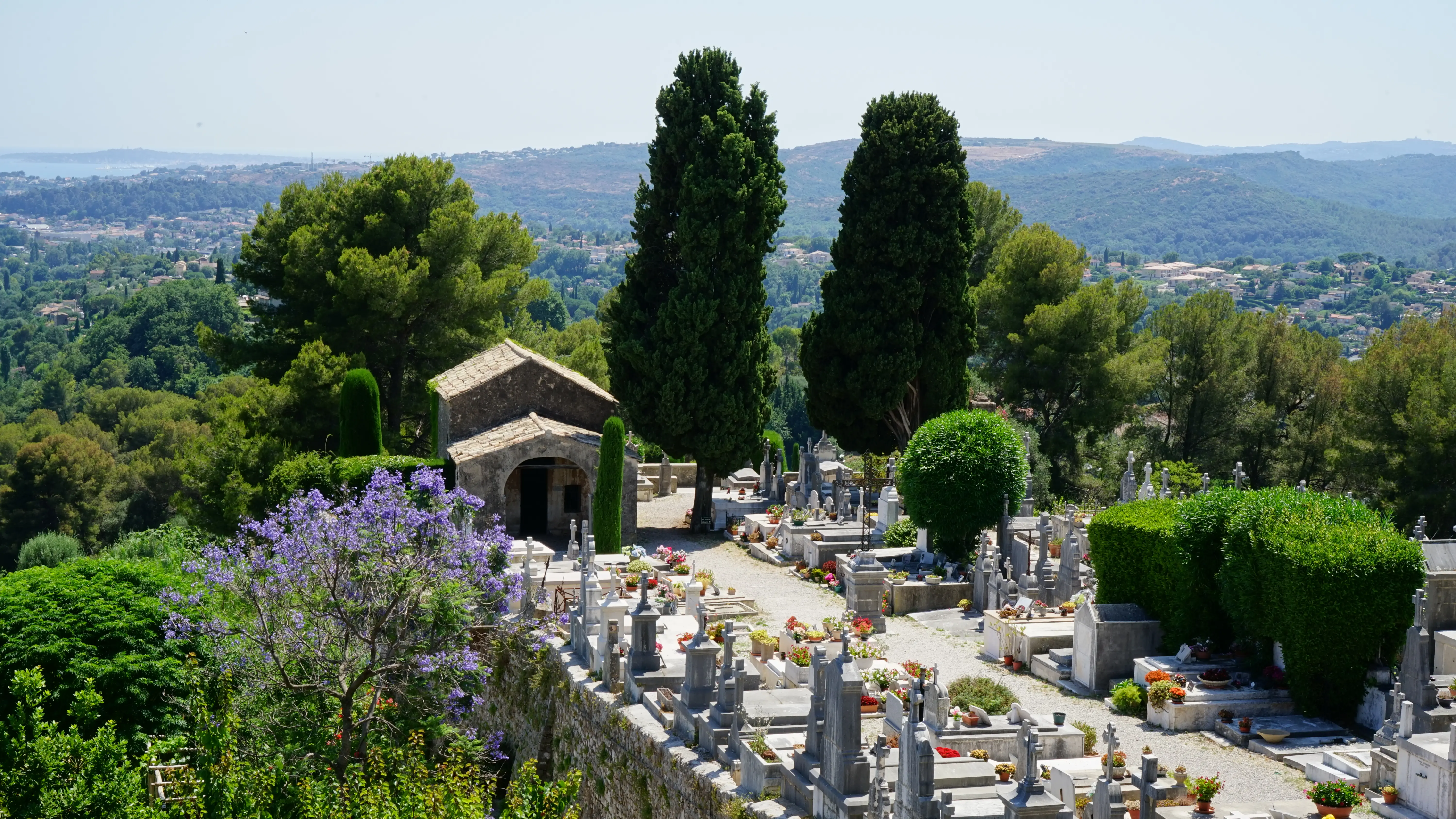 Uncover Hidden Gems in Saint-Paul-de-Vence: Reserve Your Spot Now