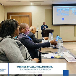 Membros da ACI África em preparação das eleições