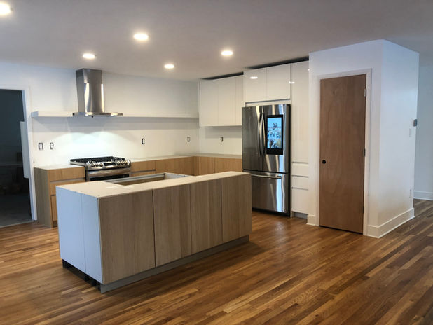 Modern kitchen cabinet install in Pepper Pike, Ohio remodel