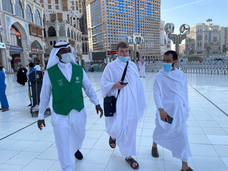 جمعية "هدية" تحقق حلم "يوسف" بالعمرة