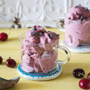 Gelado de cereja caseiro
