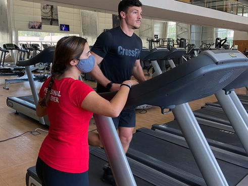 Os 4 exercícios de reforço muscular que deve incluir no seu plano de treino de corrida