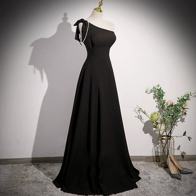 Miniatura: Simple Banquet Host French Piano Playing Vocal Music Art Test Violin Fashion Dr